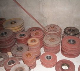 專業(yè)配件保障高效作業(yè) 利勃海爾汽車起重機配件與泓爾配件的選擇指南